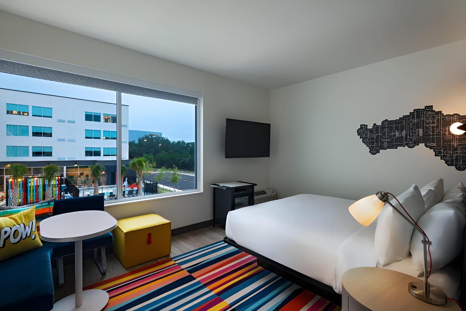 Aloft hotel eight